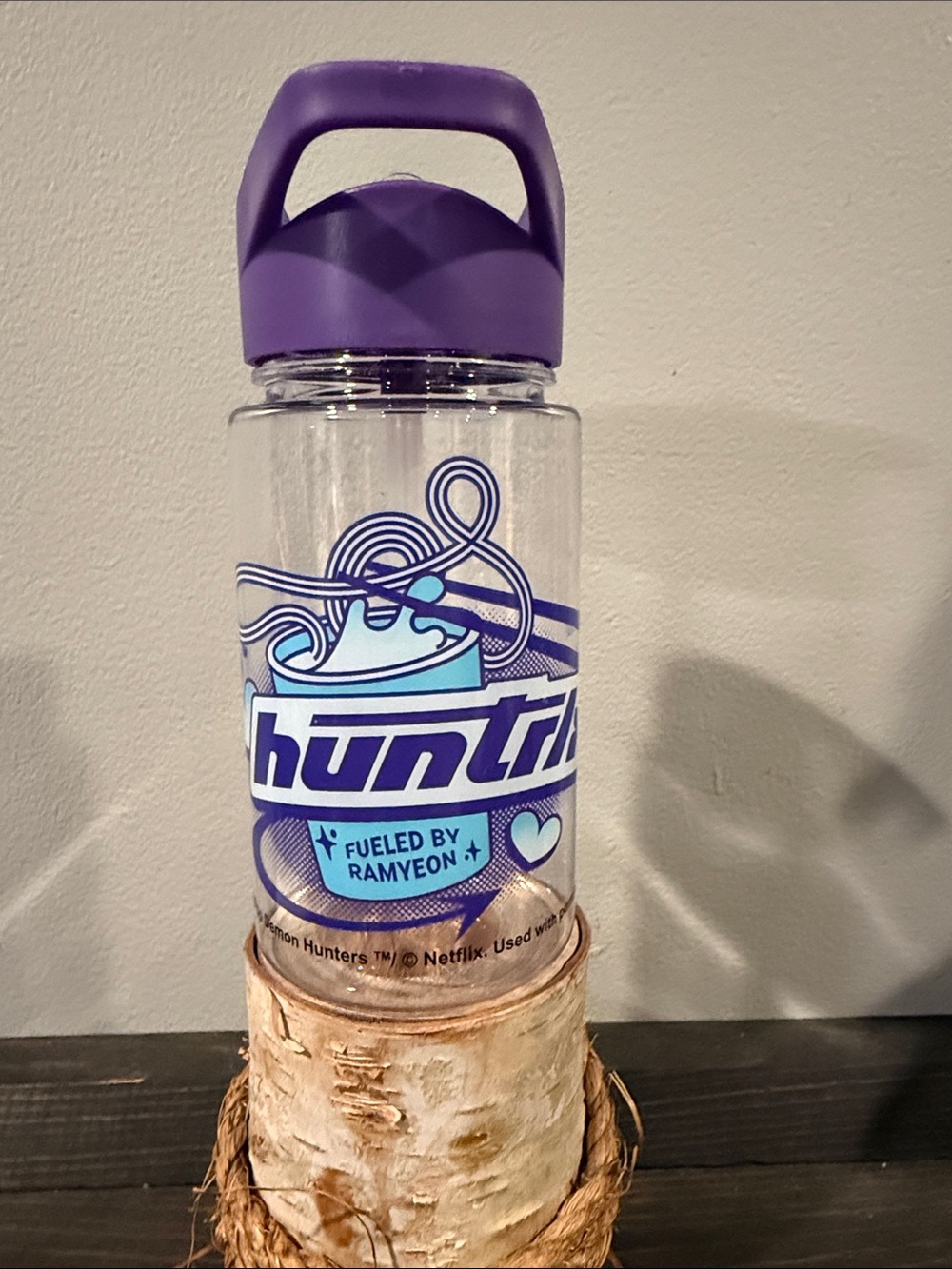Netflix Purple and Black Huntrix Lunch Bag with Matching Water Bottle - Picture 2 of 6